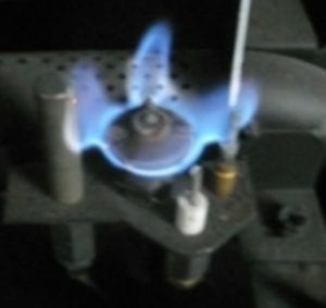 Veilleuse avec thermocouple et thermopile pour foyer au gaz. Est-ce que je peux allumer mon foyer au gaz en cas de panne électrique?