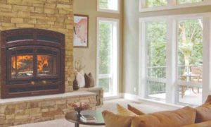 Comment allumer un feu dans mon foyer au bois?