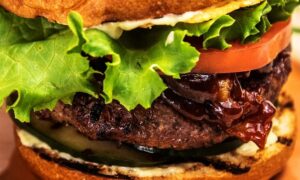 Burger glop : la sauce secrète du hamburger de Chef Meathead Goldwyn