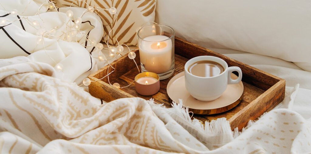 Des recettes de breuvages chauds à savourer au bord du feu - brevage chaud dans un environnement hygge
