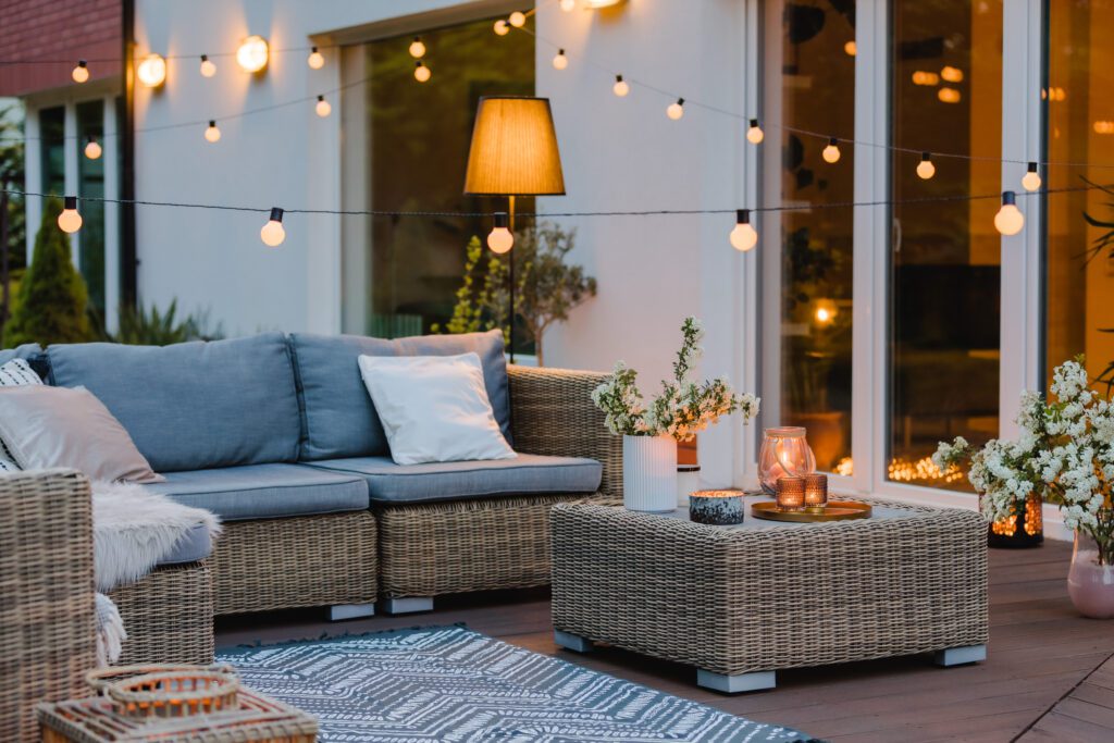 Préparez votre maison pour le printemps 2026 : nettoyage de printemps extérieur